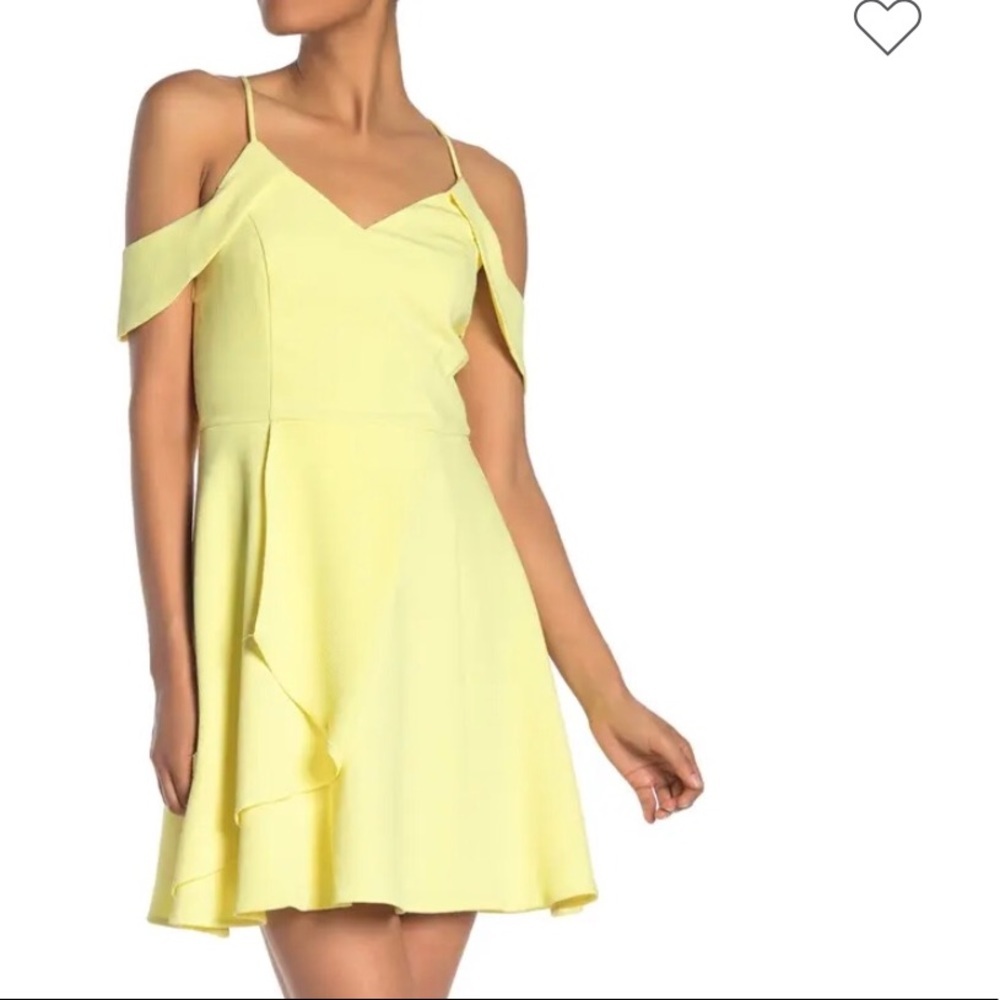 Adelyn Rae
Yvone Woven Fit & Flare Dress Size M
